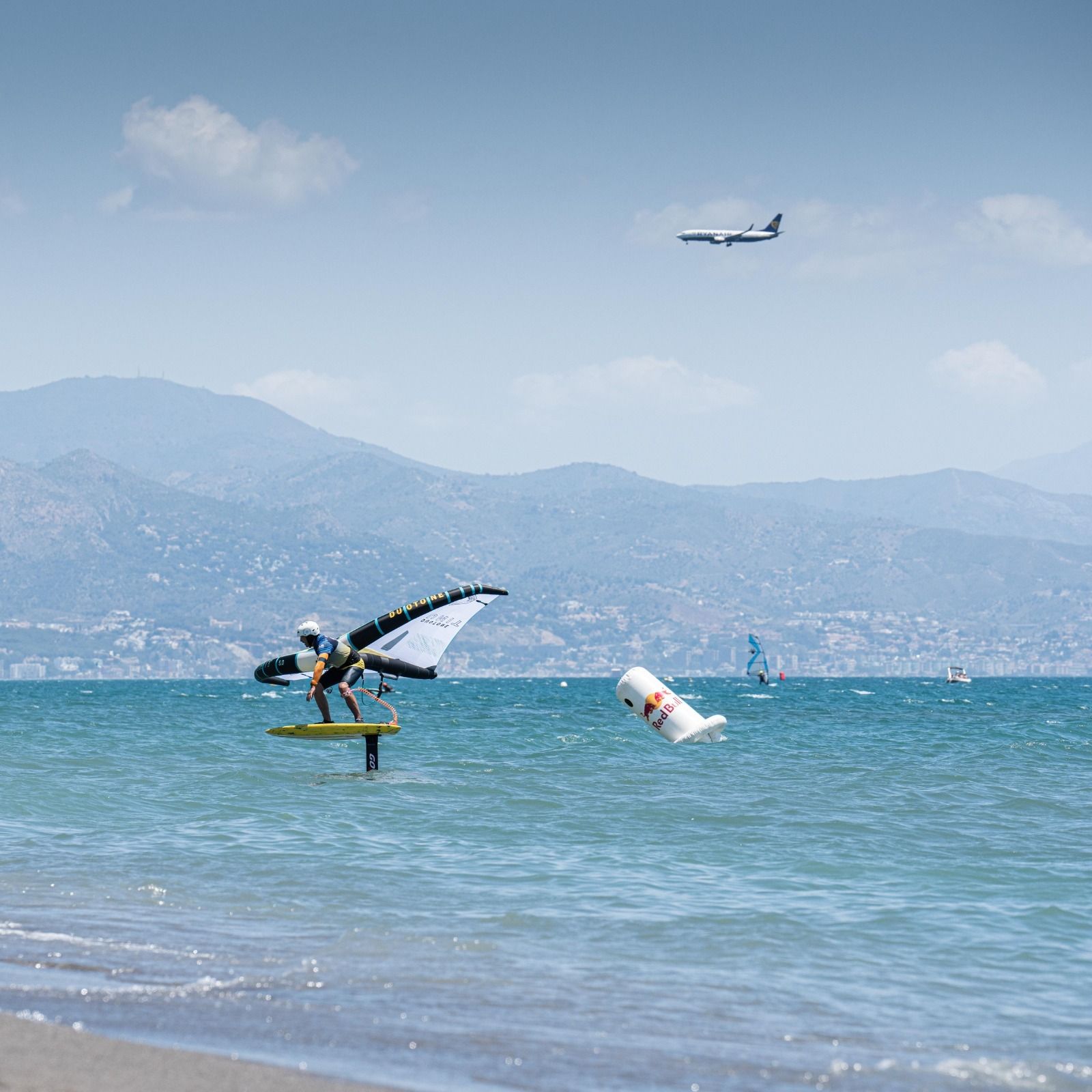El Wingfoil deja imágenes espectaculares en Torremolinos