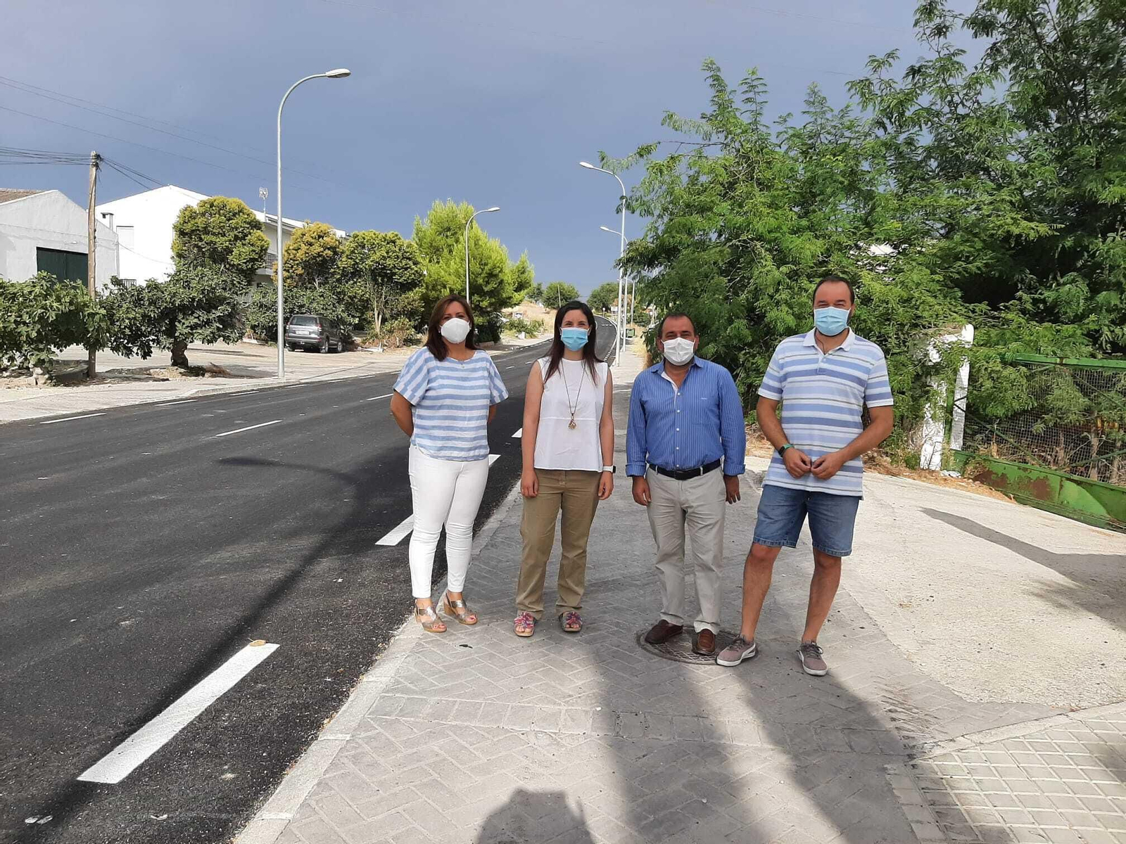 Visita institucional al punto de la carretera en Valenzuela.