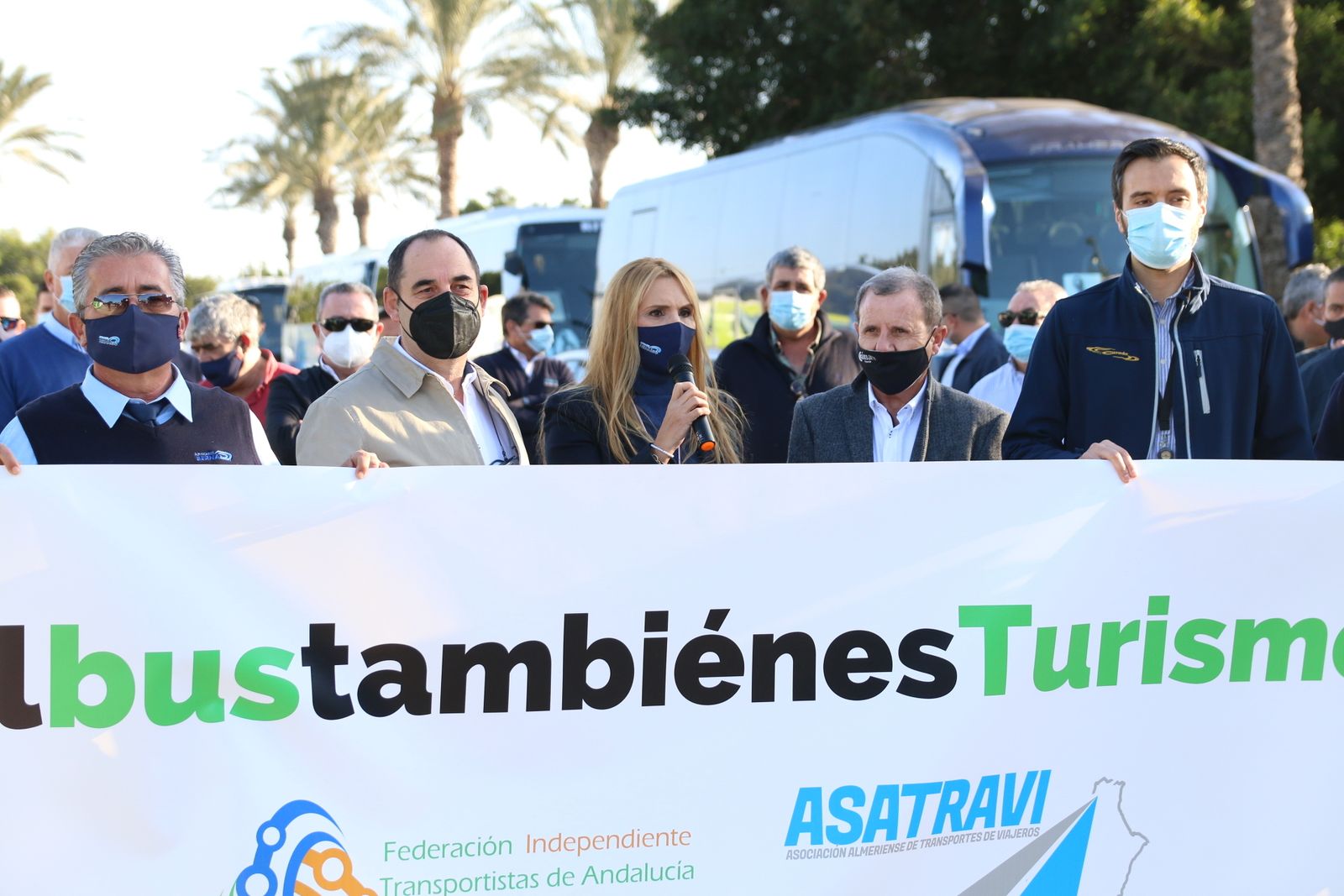 Movilización del sector de transporte de viajeros en Almería