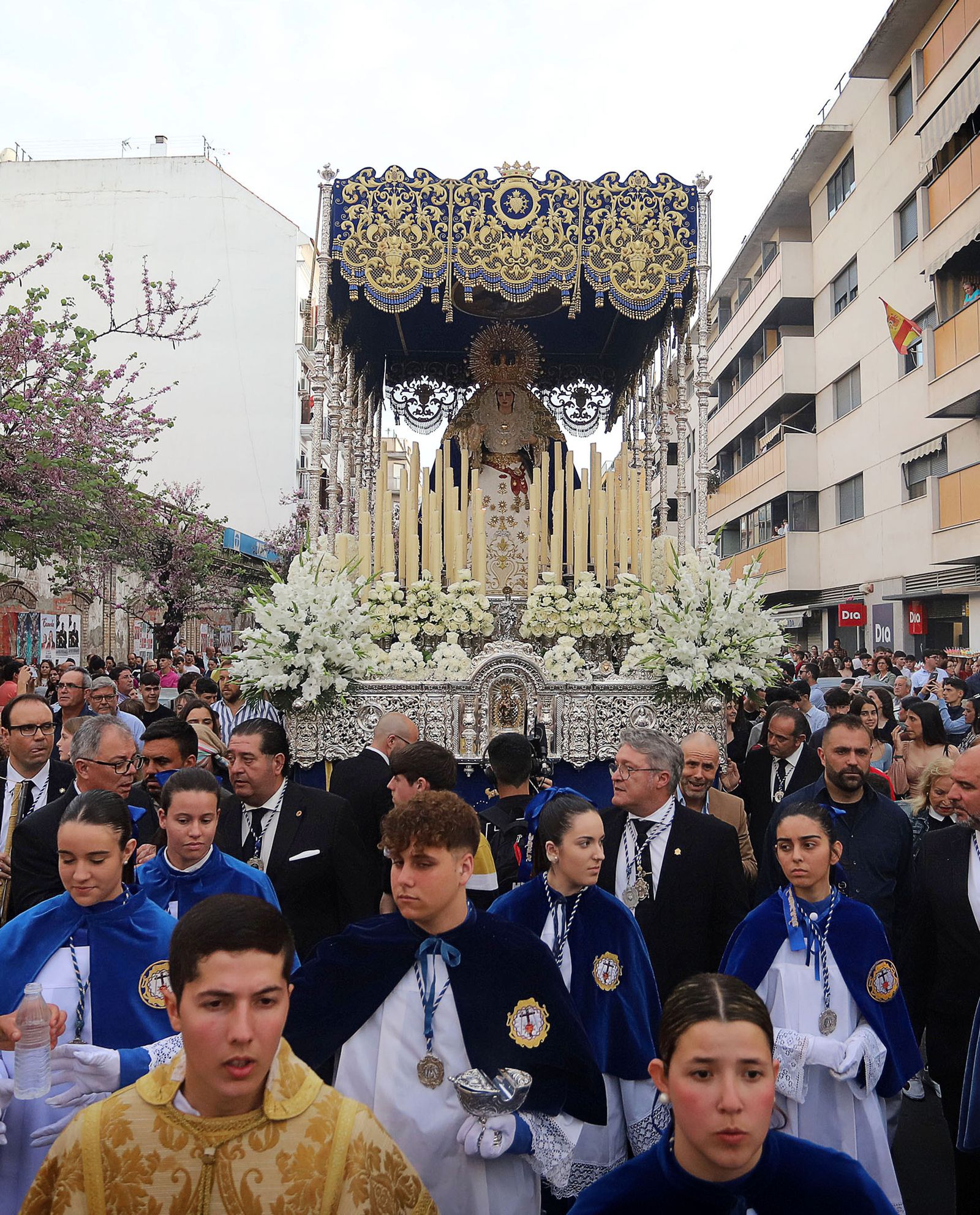 Imágenes de la procesión de la Virgen de los Dolores por Las Colonias