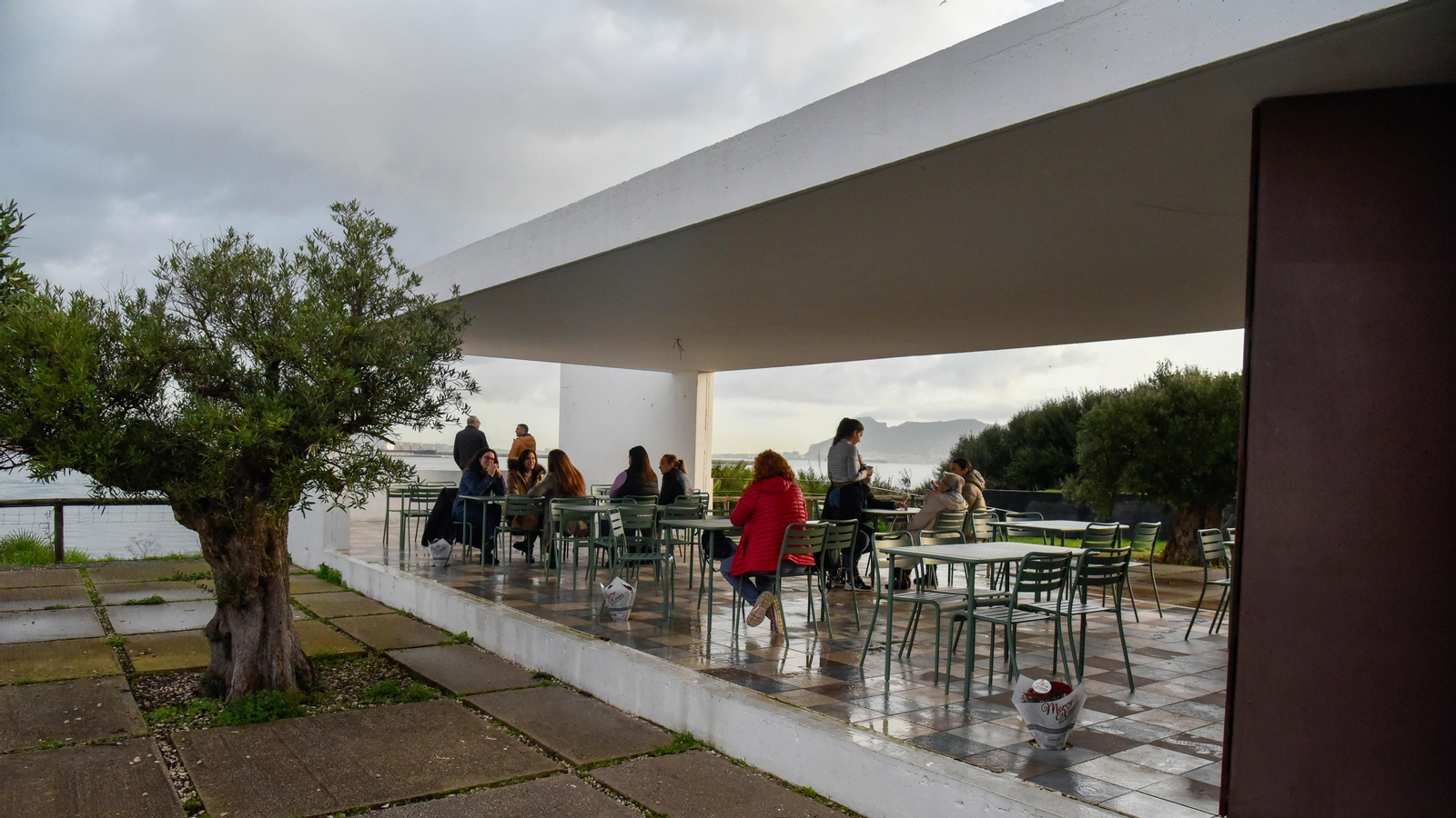 Primer día de la cafeteria del Parque del Centenario