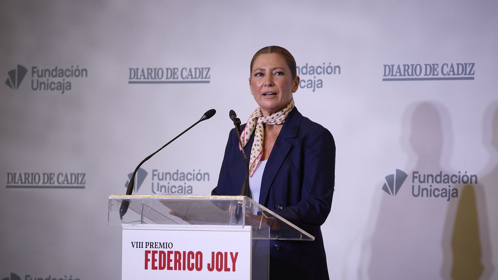Las imágenes de la entrega del VIII Premio Federico Joly a Sara Baras en Cádiz