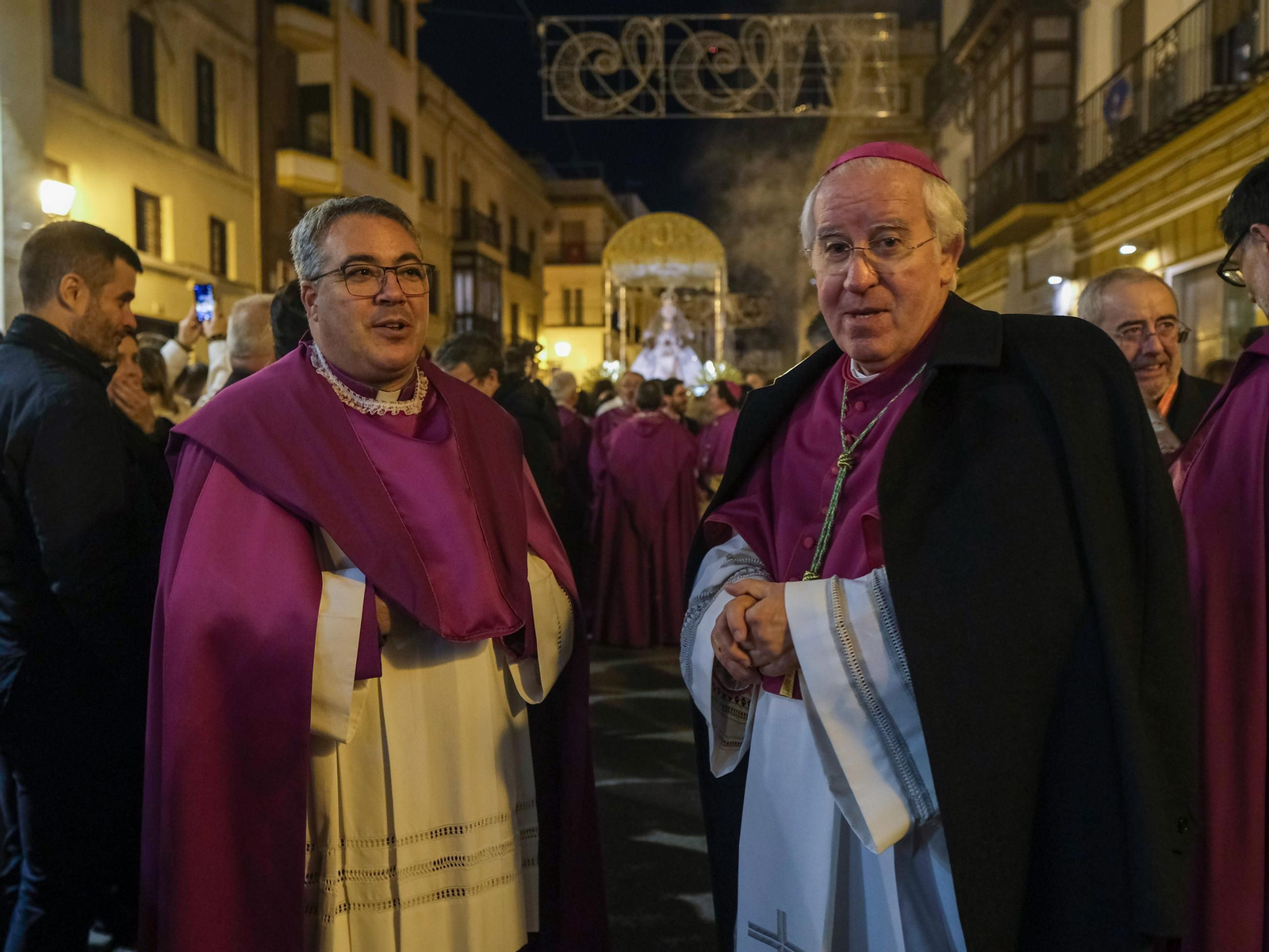 Imágenes del regreso de la Virgen de los Reyes