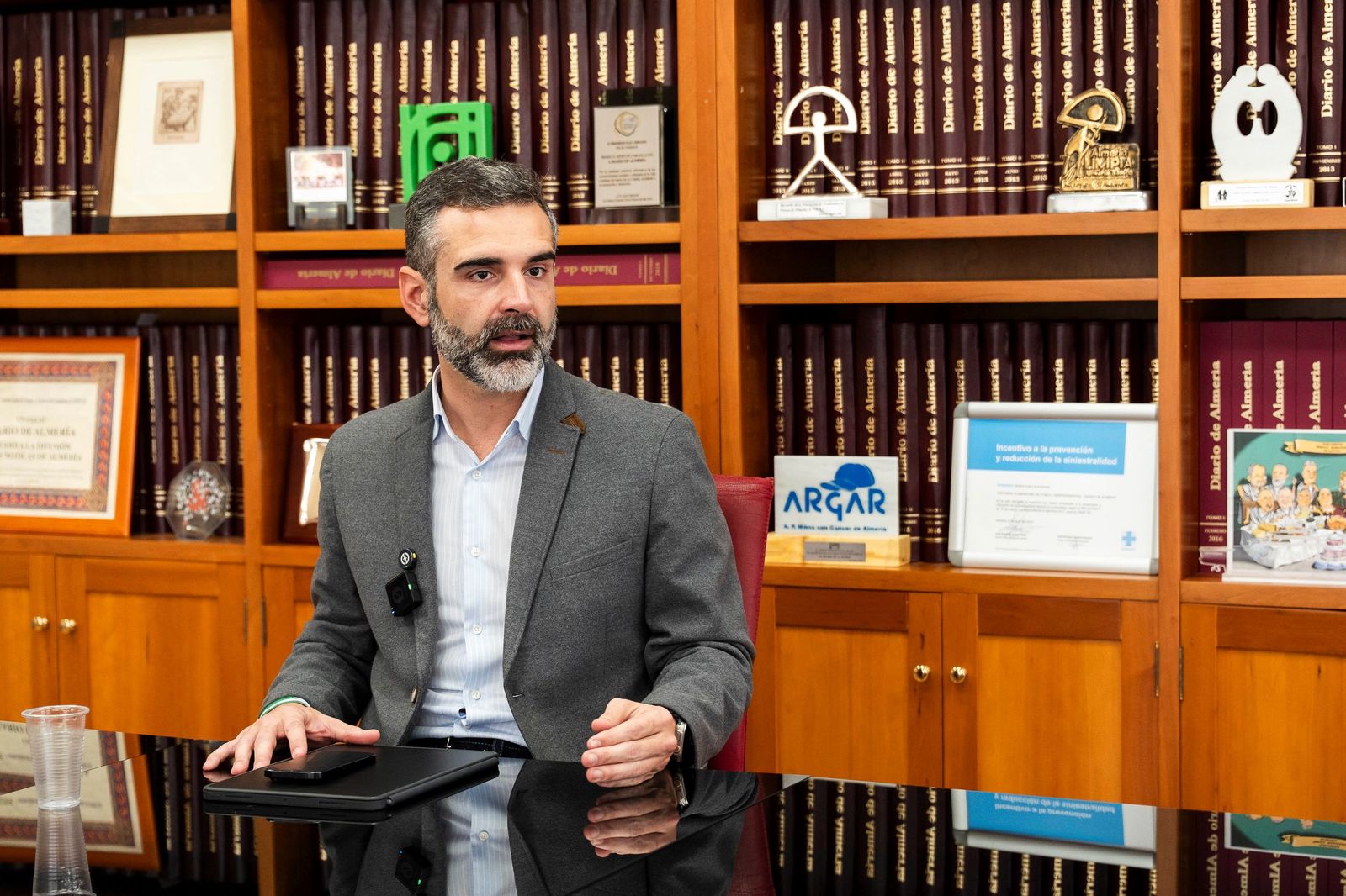 El consejero, durante una entrevista en la redacción de Diario de Almería.