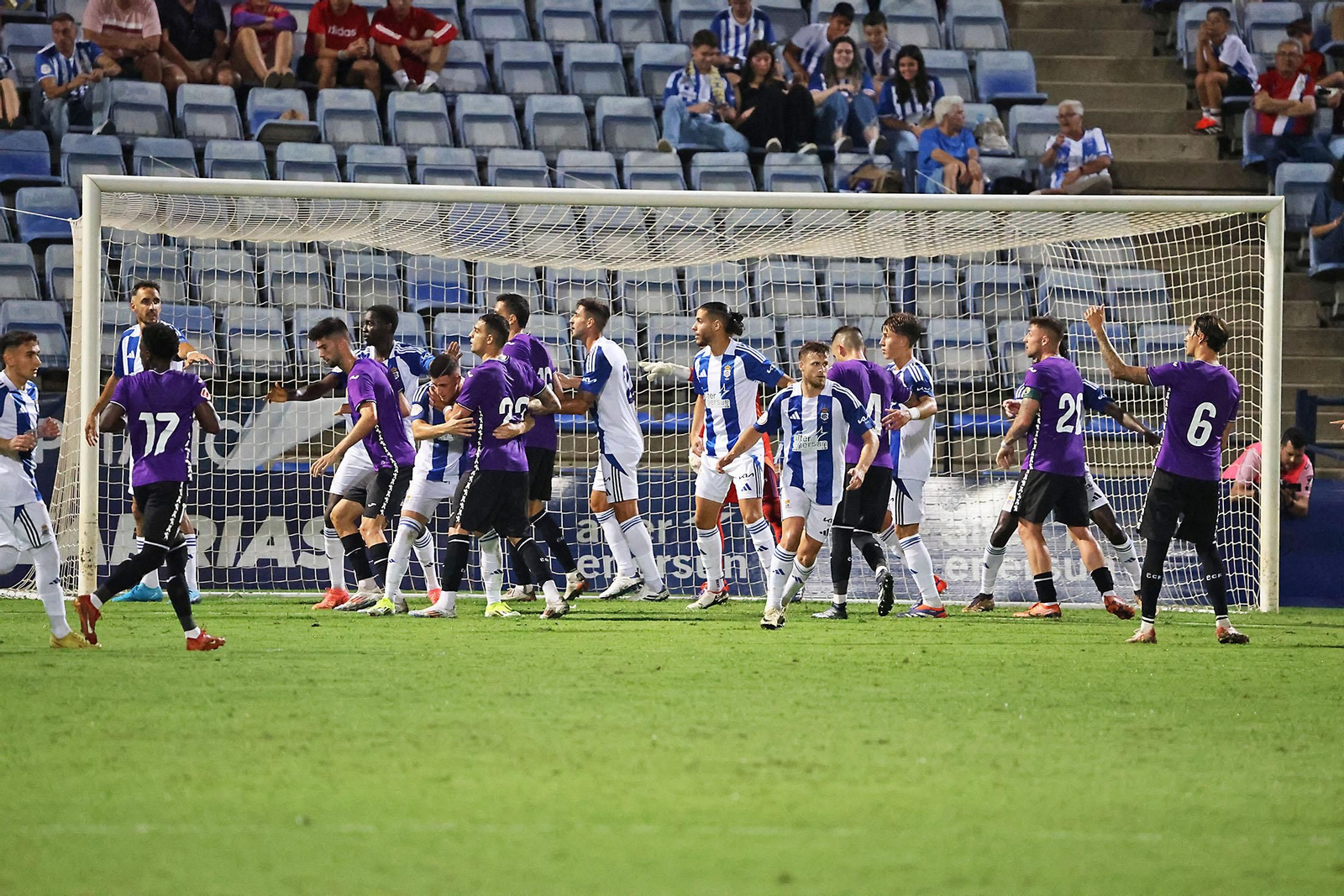 Las mejores imágenes del Trofeo Colombino entre el Recreativo de Huelva y el Córdoba CF