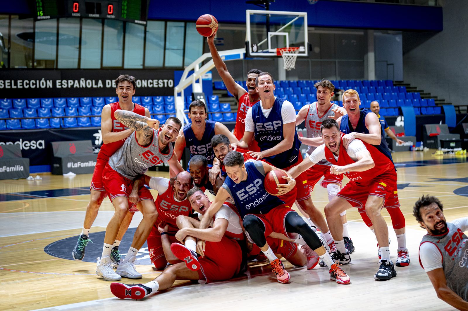 Fotos: Alberto Díaz, Brizuela y Barreiro ya entrenan con España