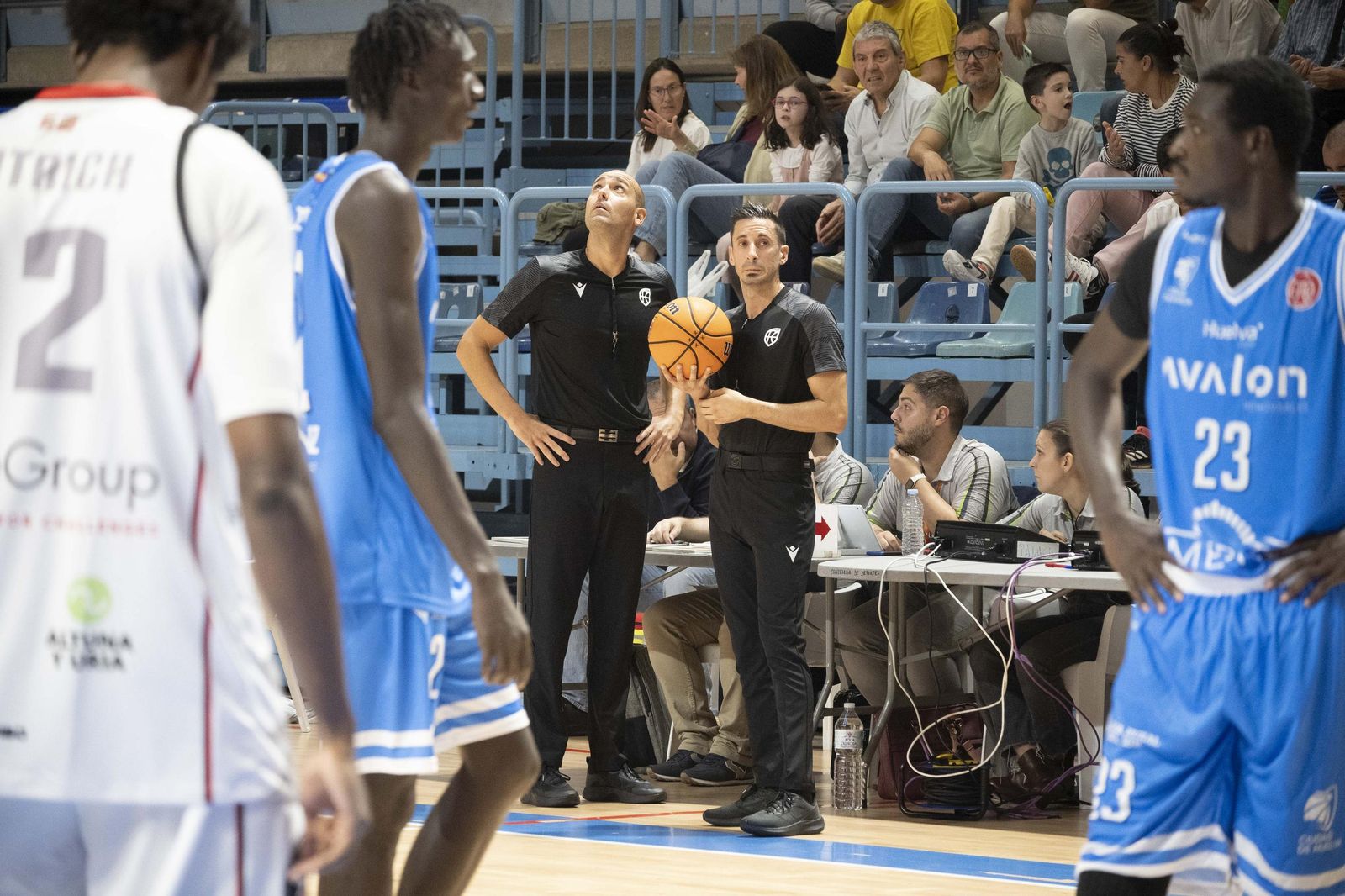 Imágenes del partido entre el Ciudad de Huelva y Biele ISB