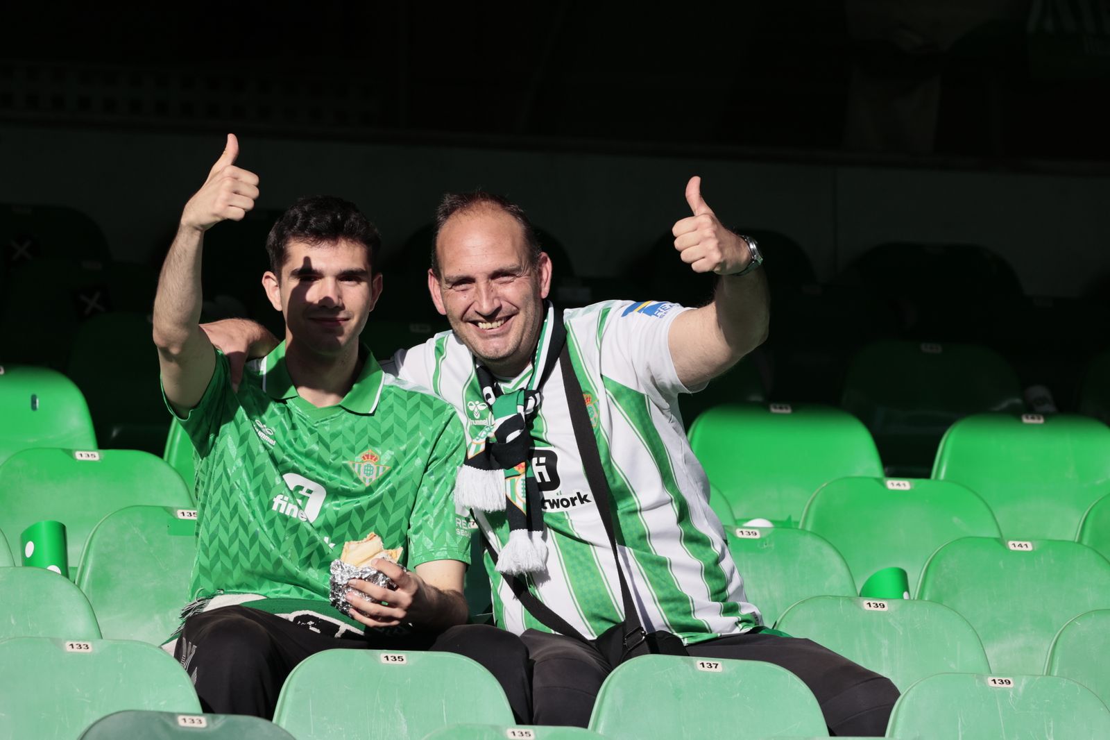 Buscáte en las gradas del Villamarín