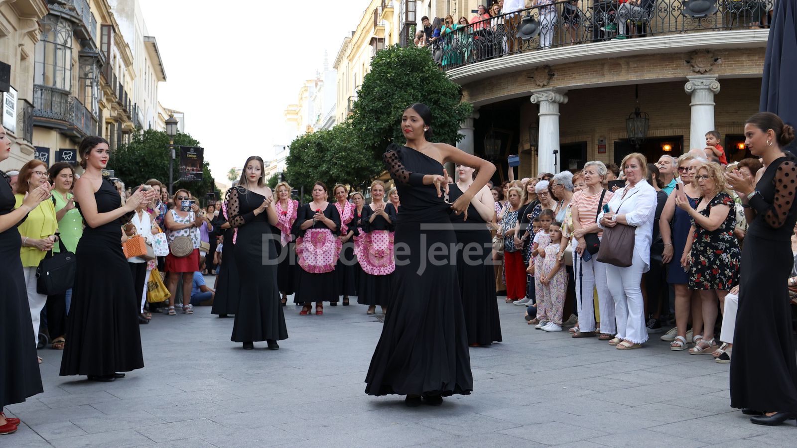 Flashmob de la academia de baile de Fani Muñoz en Jerez