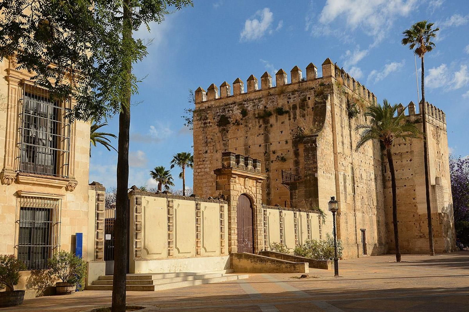 Zonas y monumentos clave del centro que debes conocer si vas a visitar Jerez durante el fin de semana de las motos