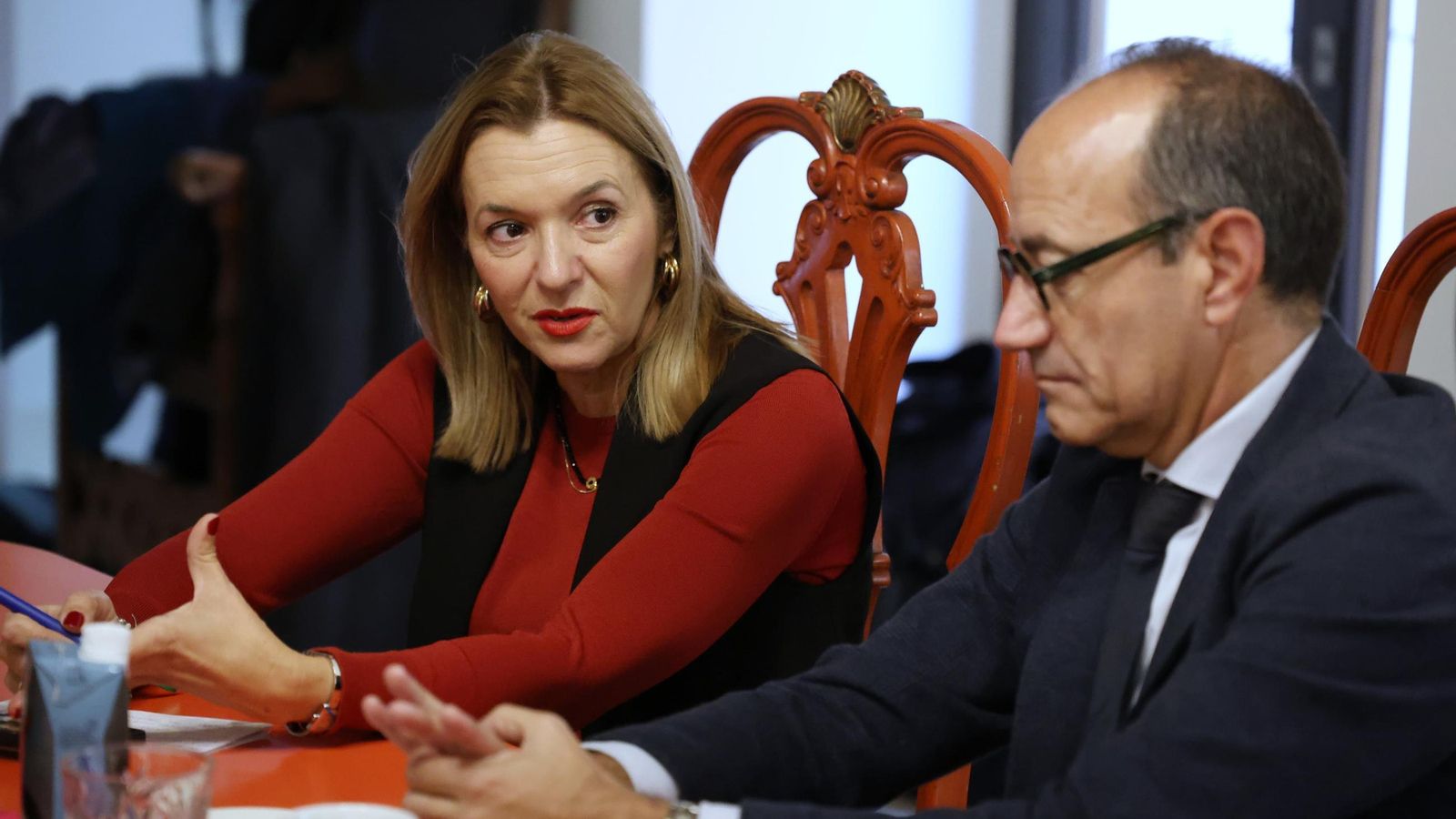 Morales explica las bondades del asfalto Masai, implementado en la renovación de un tramo de la A-92 en Granada. Morales explica las bondades del asfalto Masai, implementado en la renovación de un tramo de la A-92 en Granada.