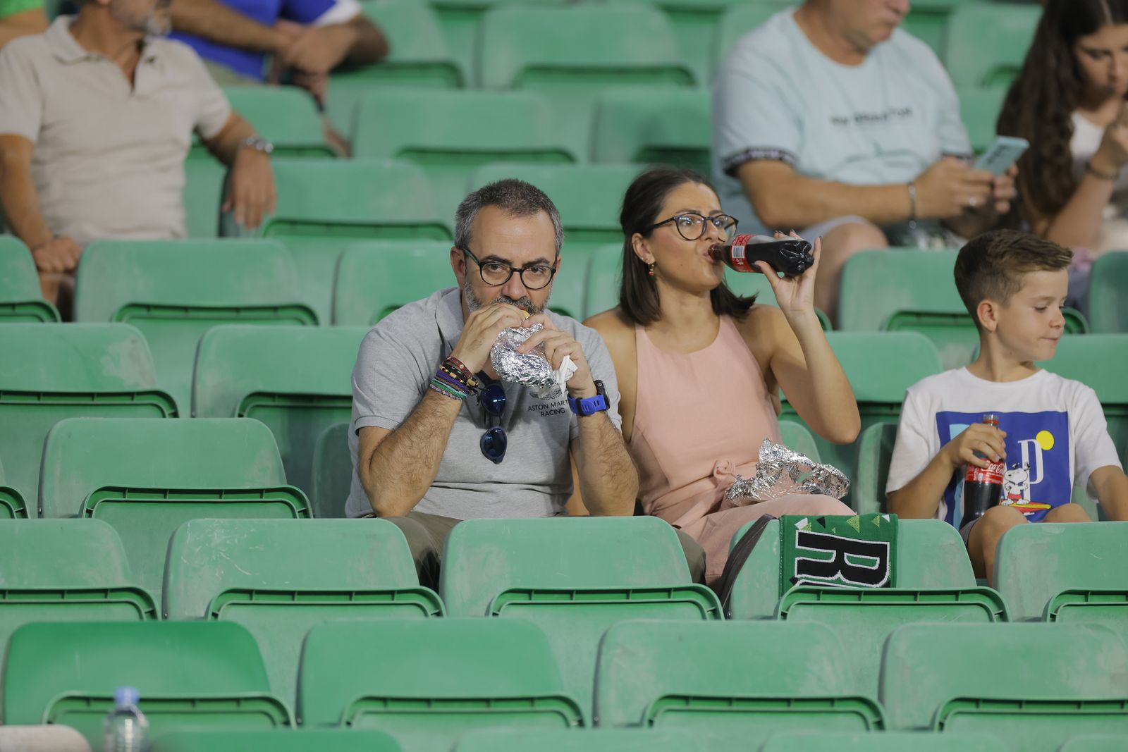 Búscate en las fotos del Betis-Valencia