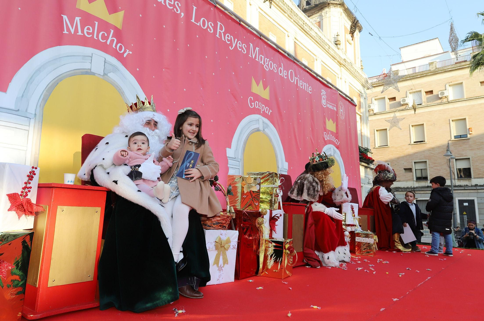 Entrega de las cartas a sus Majestades en 2019. Entrega de las cartas a sus Majestades en 2019.