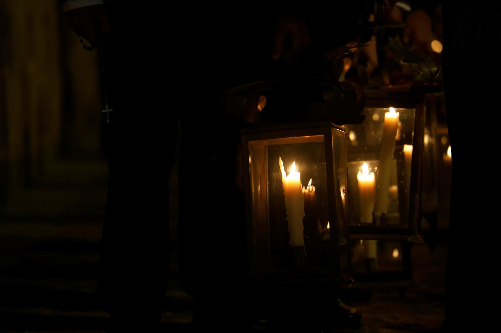 Ánimas celebra el 50 aniversario de la Virgen de las Tristezas por las calles de Córdoba