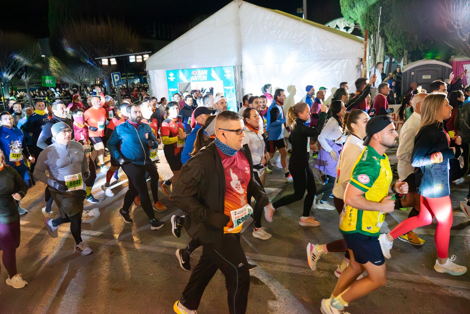 Encuéntrate en la salida de la Carrera de San Antón 2026 (1), en imágenes