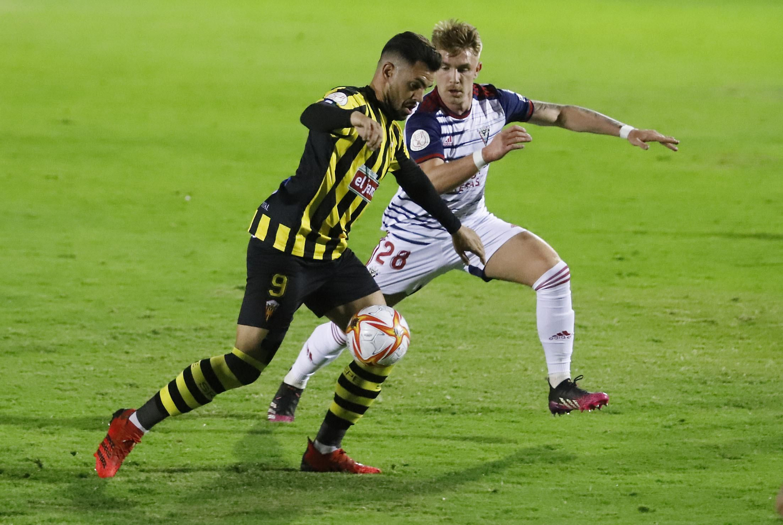 Imágenes del encuentro de Copa del Rey entre el San Roque de Lepe y el Mirandés