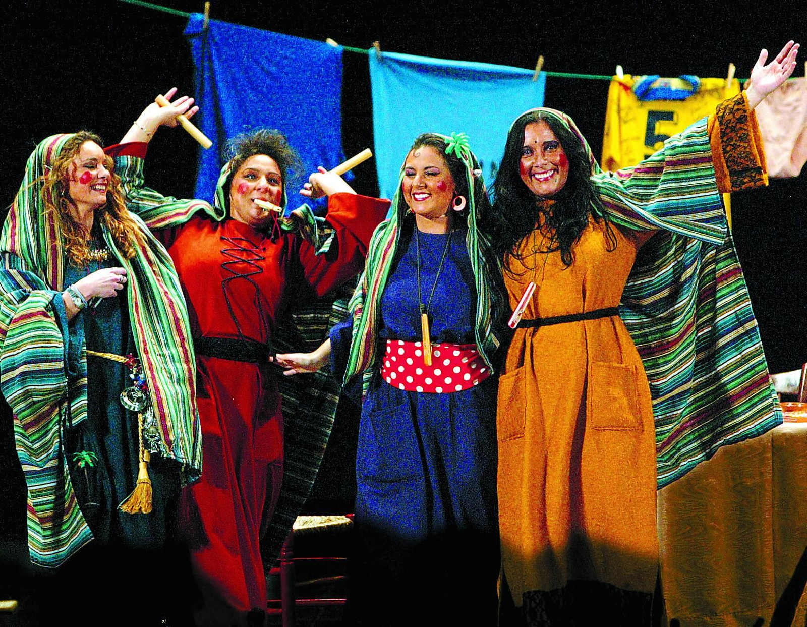 Ese año, las tablas del teatro acogieron al primer cuarteto íntegramente femenino de su historia, 'Una locura, según las escrituras', de Fernando Casas.