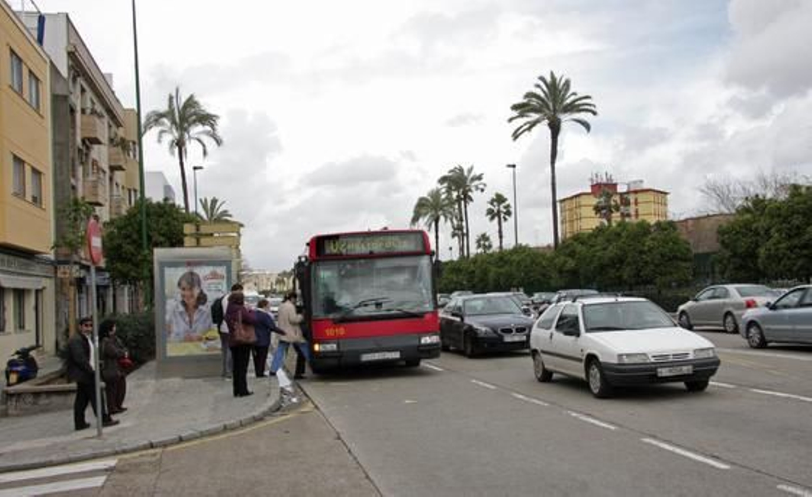 La Ronda del Tamarguillo no logra convertirse en un lugar de esparcimiento ciudadano.

Foto: Belén Vargas