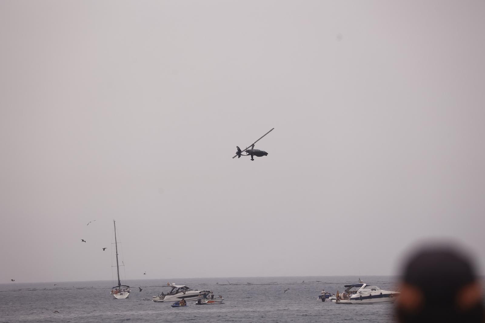 El festival acrobático áereo de Torre del Mar, en imágenes
