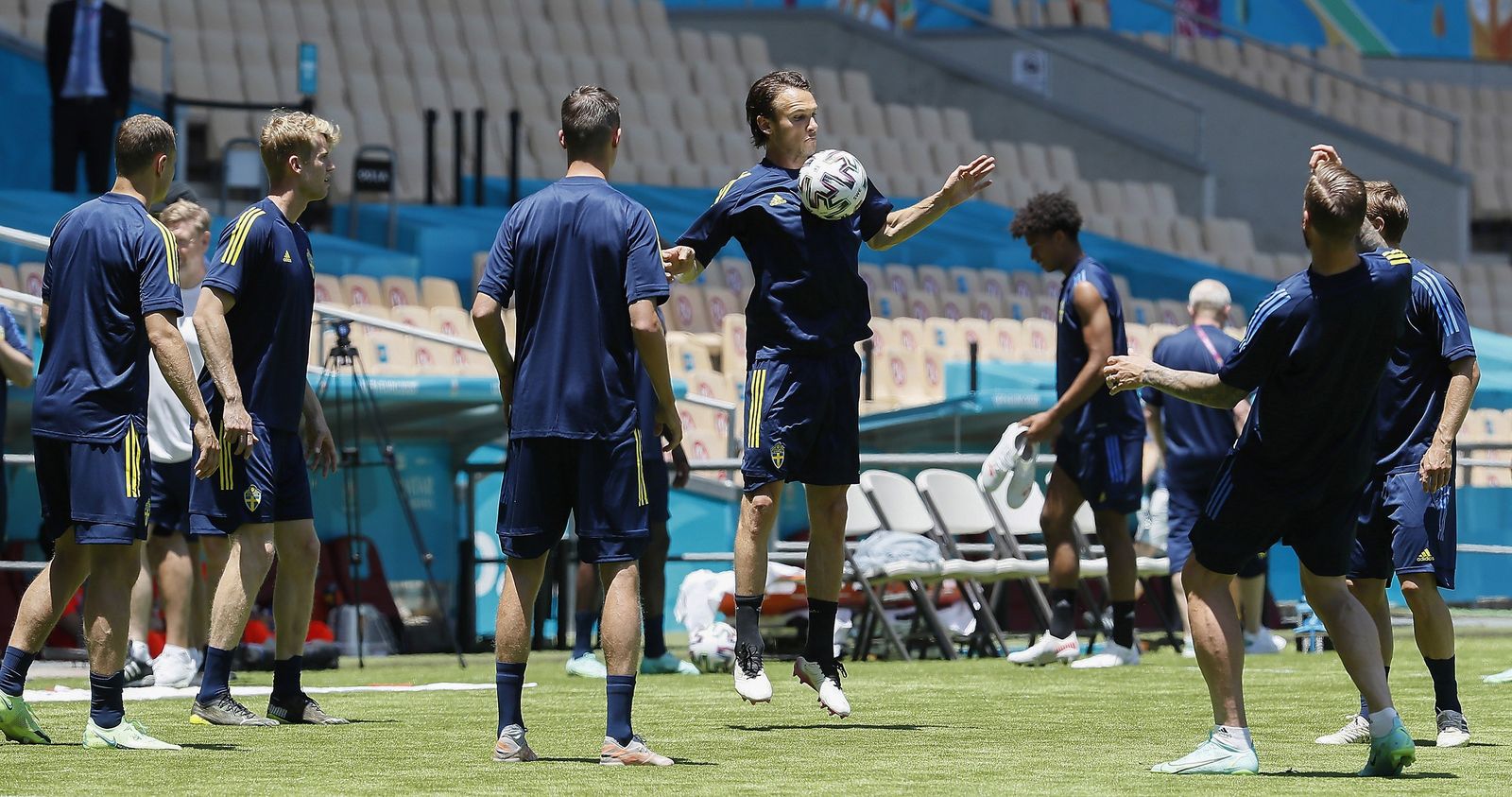 ¡Suecia entrena a las 14:30 en La Cartuja con 33 grados!