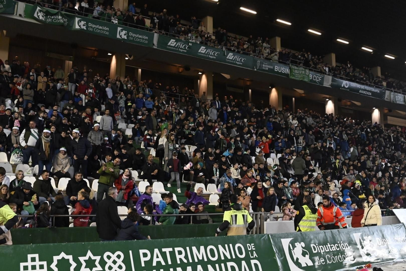 Las mejores fotos del gran ambiente en El Arcángel para el Córdoba CF - Real Madrid Castilla