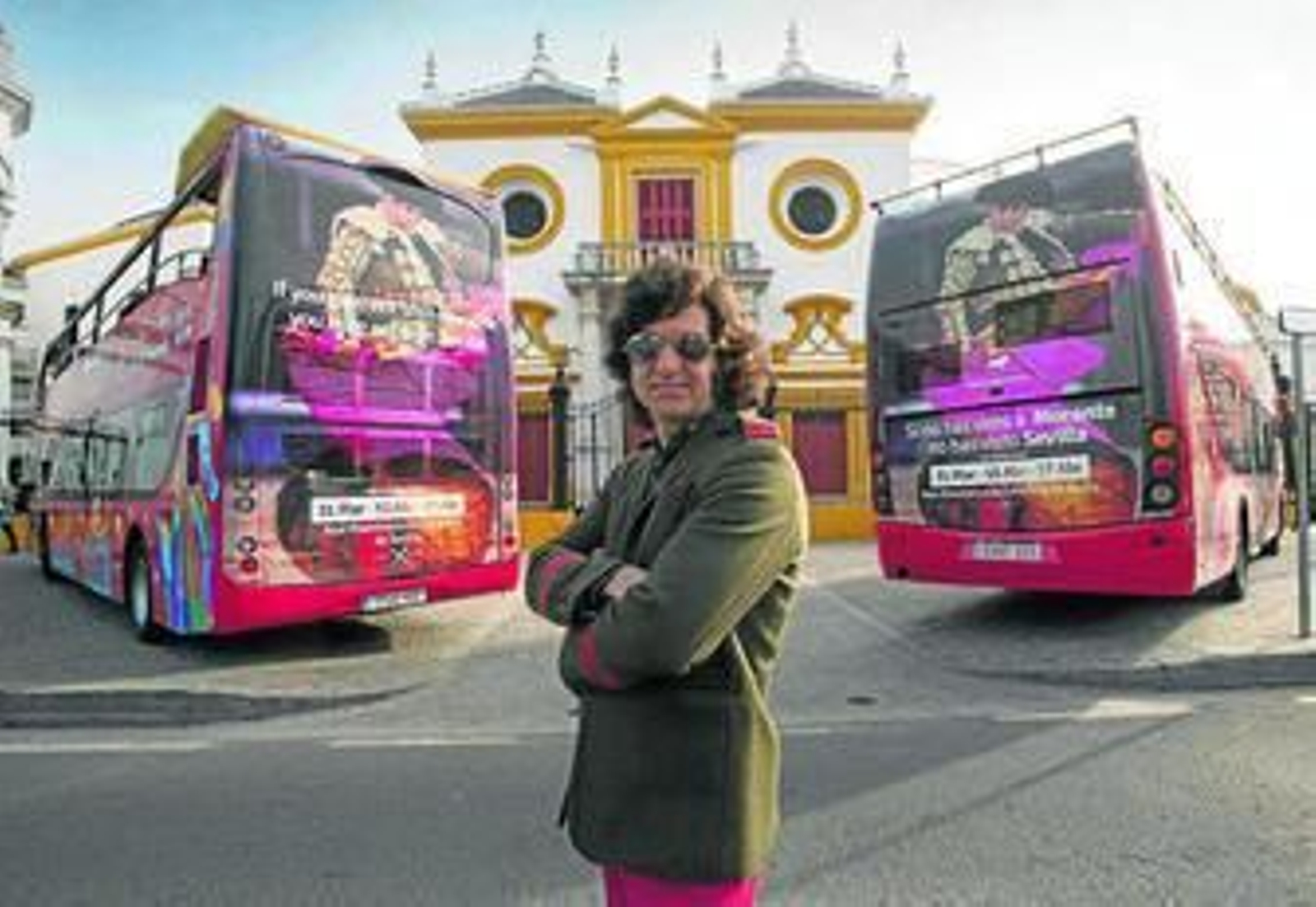 Morante ya promocionó su imagen ligada a Sevilla en la presente temporada, en autobuses turísticos.