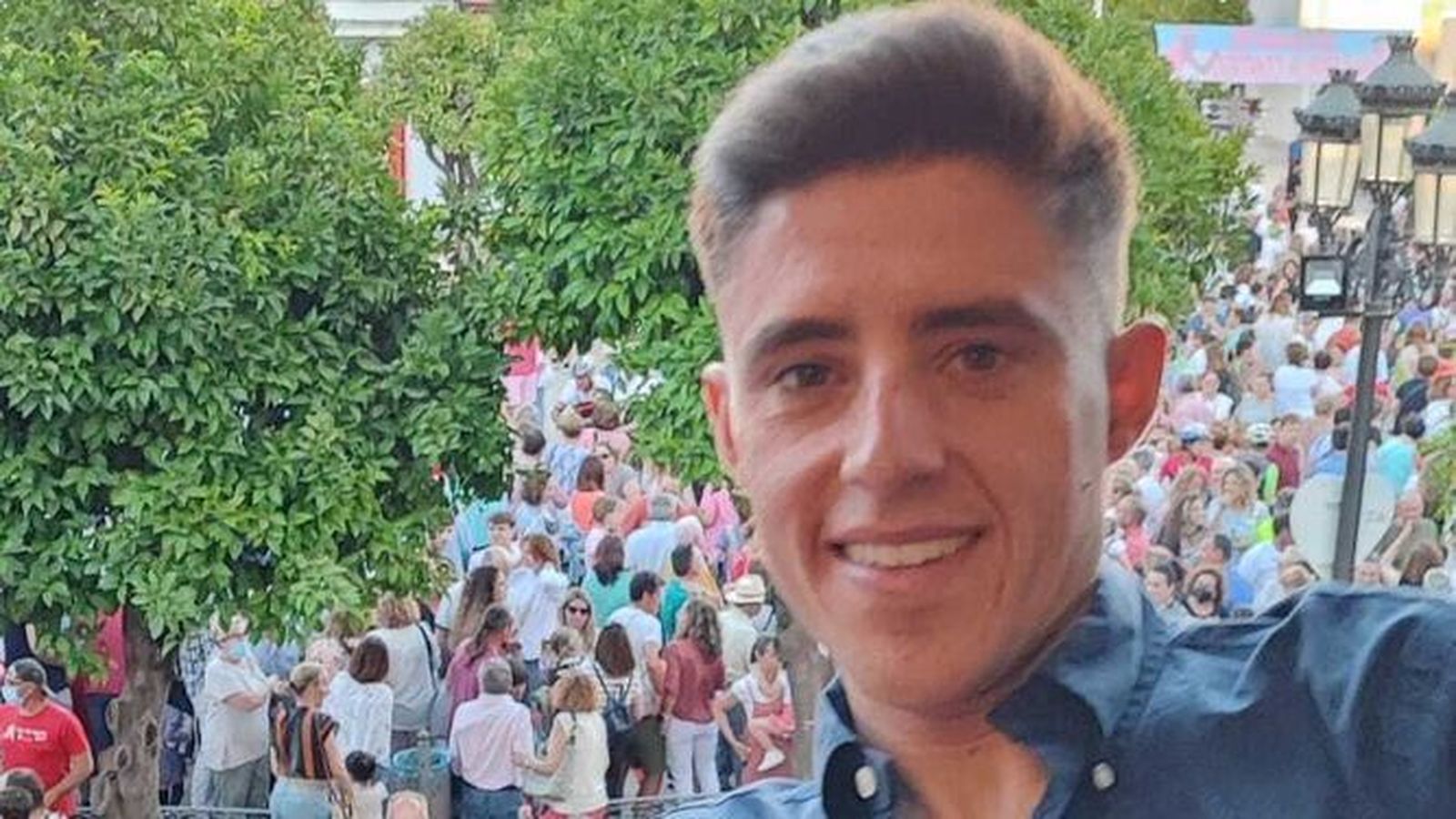 Juanpe López en el Ayuntamiento de Lebrija tras su llegada a su ciudad natal.