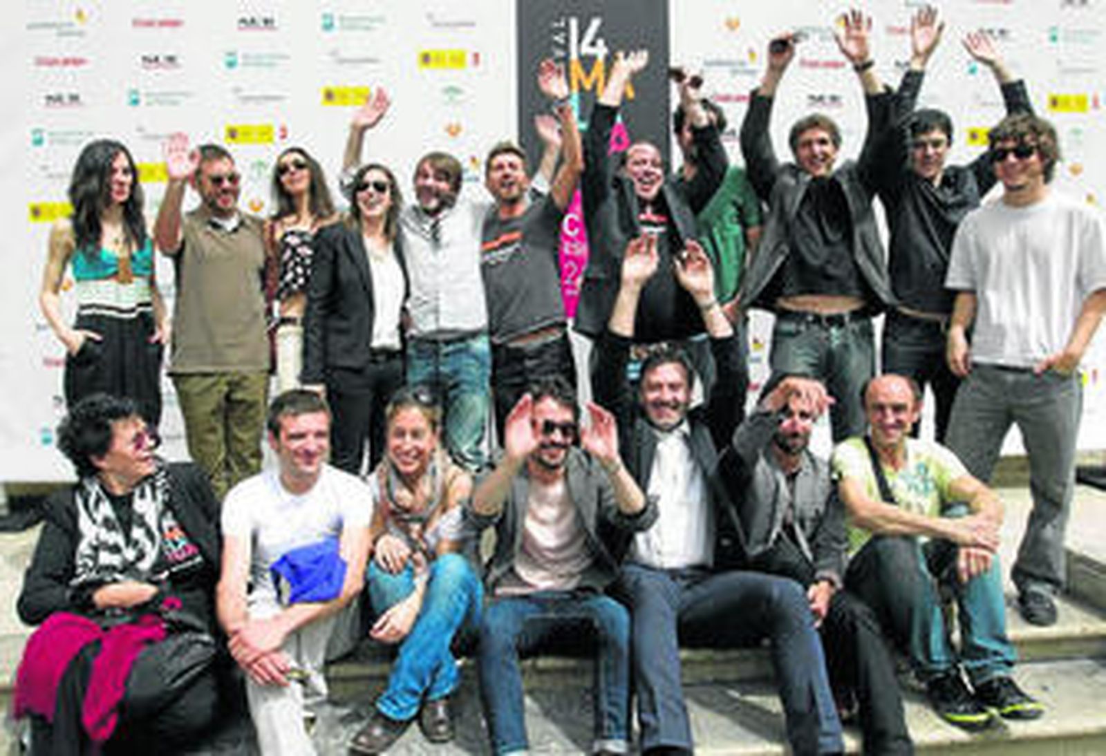 Foto de familia de los premiados en el XIV Festival de Cine Español de Málaga.