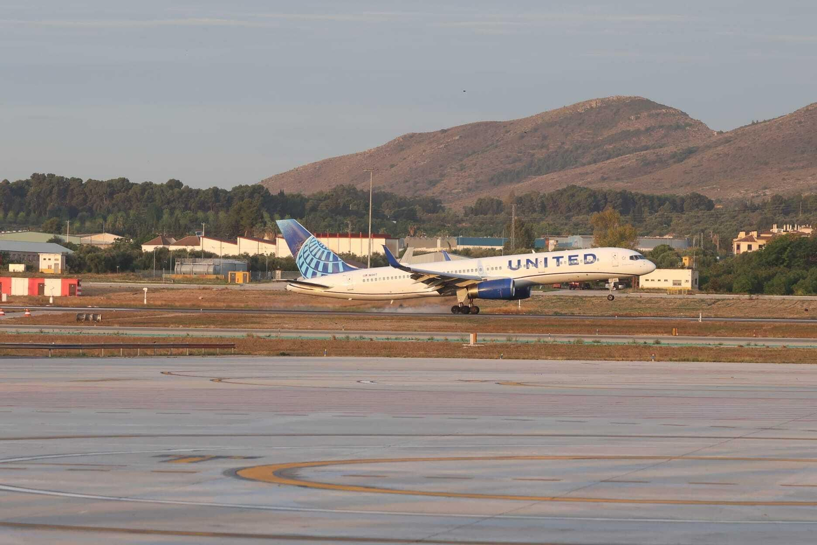 La llegada del primer vuelo de United Airlines a Málaga desde Nueva York.