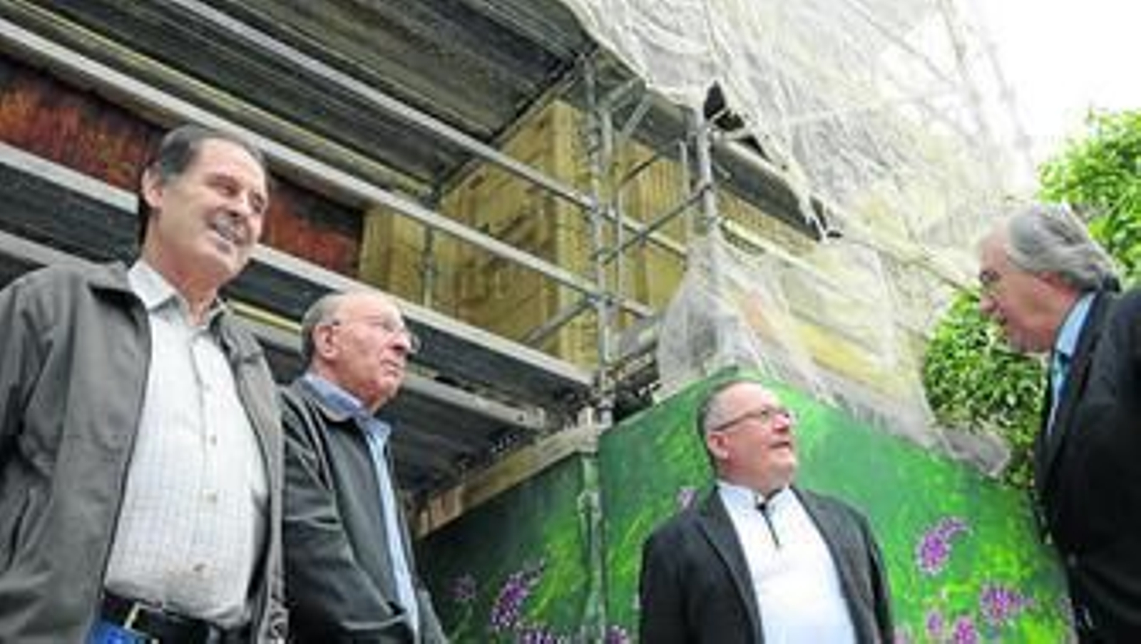 Francisco Camas junto al comendador mercedario Felipe Ortuno.