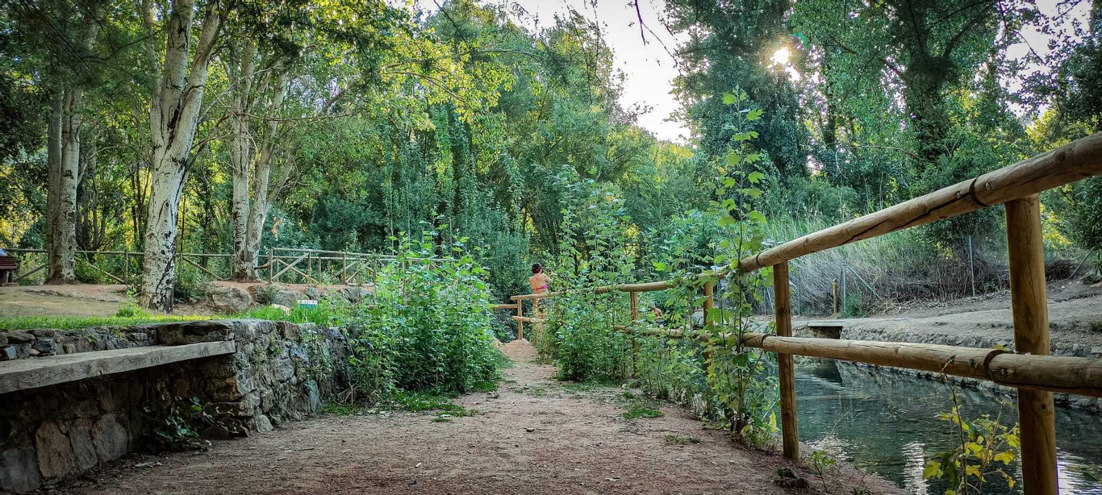 Uno de los caminos que llevan a las zonas más profundas para un baño completo. Uno de los caminos que llevan a las zonas más profundas para un baño completo.
