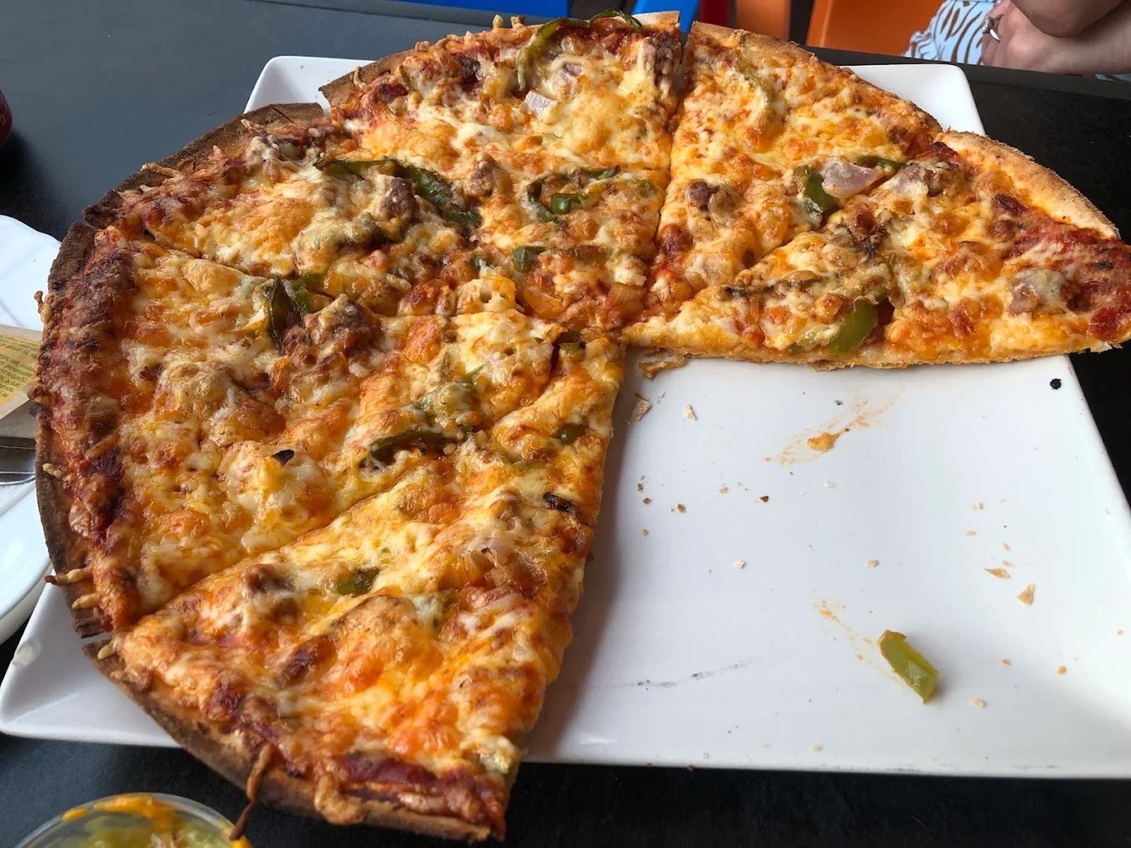 Pizzeria Villa de Rota, en calle Reyes Católicos, 8.