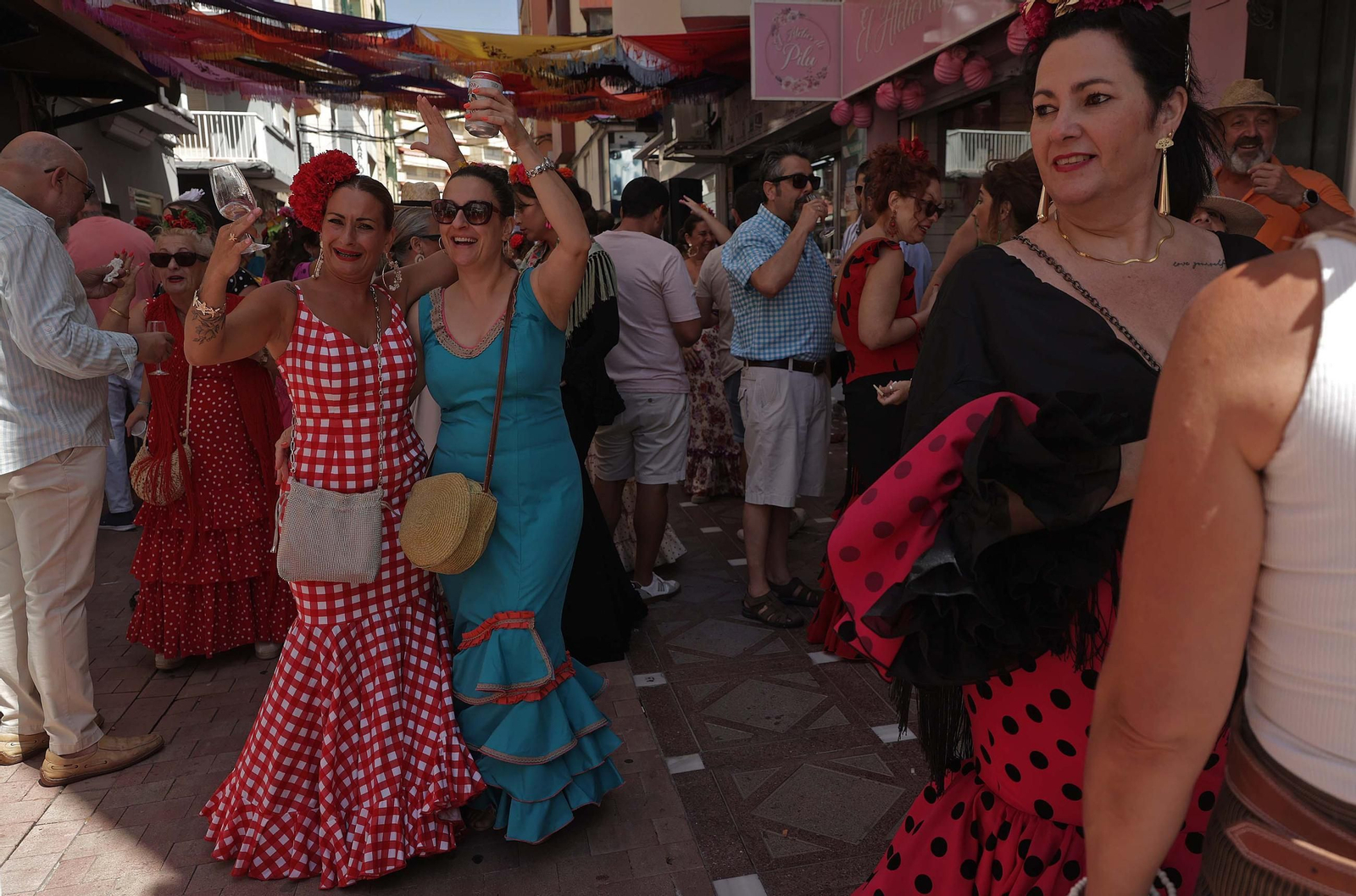 Búscate en las fotos del Domingo Rociero de la Feria de La Línea 2025 Búscate en las fotos del Domingo Rociero de la Feria de La Línea 2025