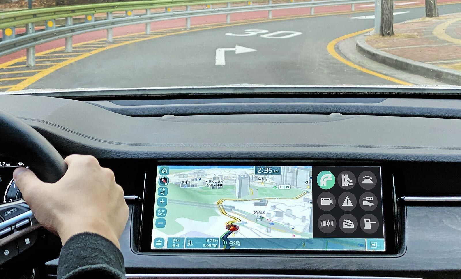 La aplicación miDGT permite llevar la documentación en el móvil.