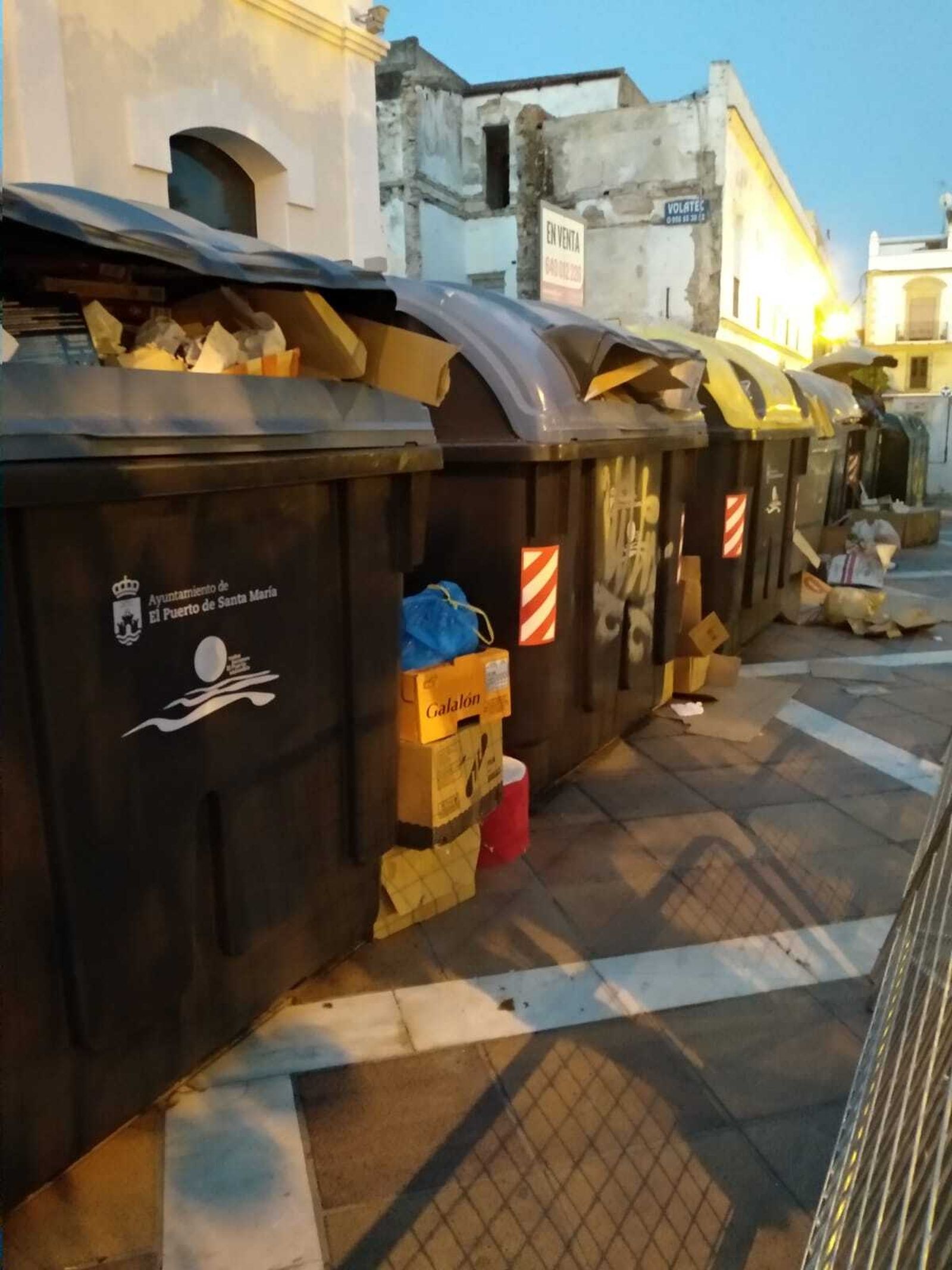 Los socialistas creen que la limpieza de la ciudad ha empeorado.