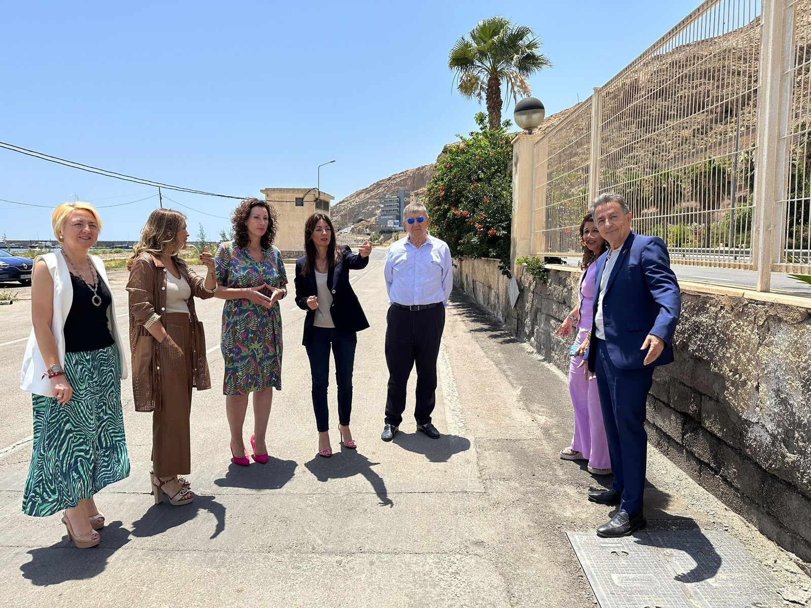 Zona portuaria por la que transcurriría la entrada alternativa al Puerto de Almería