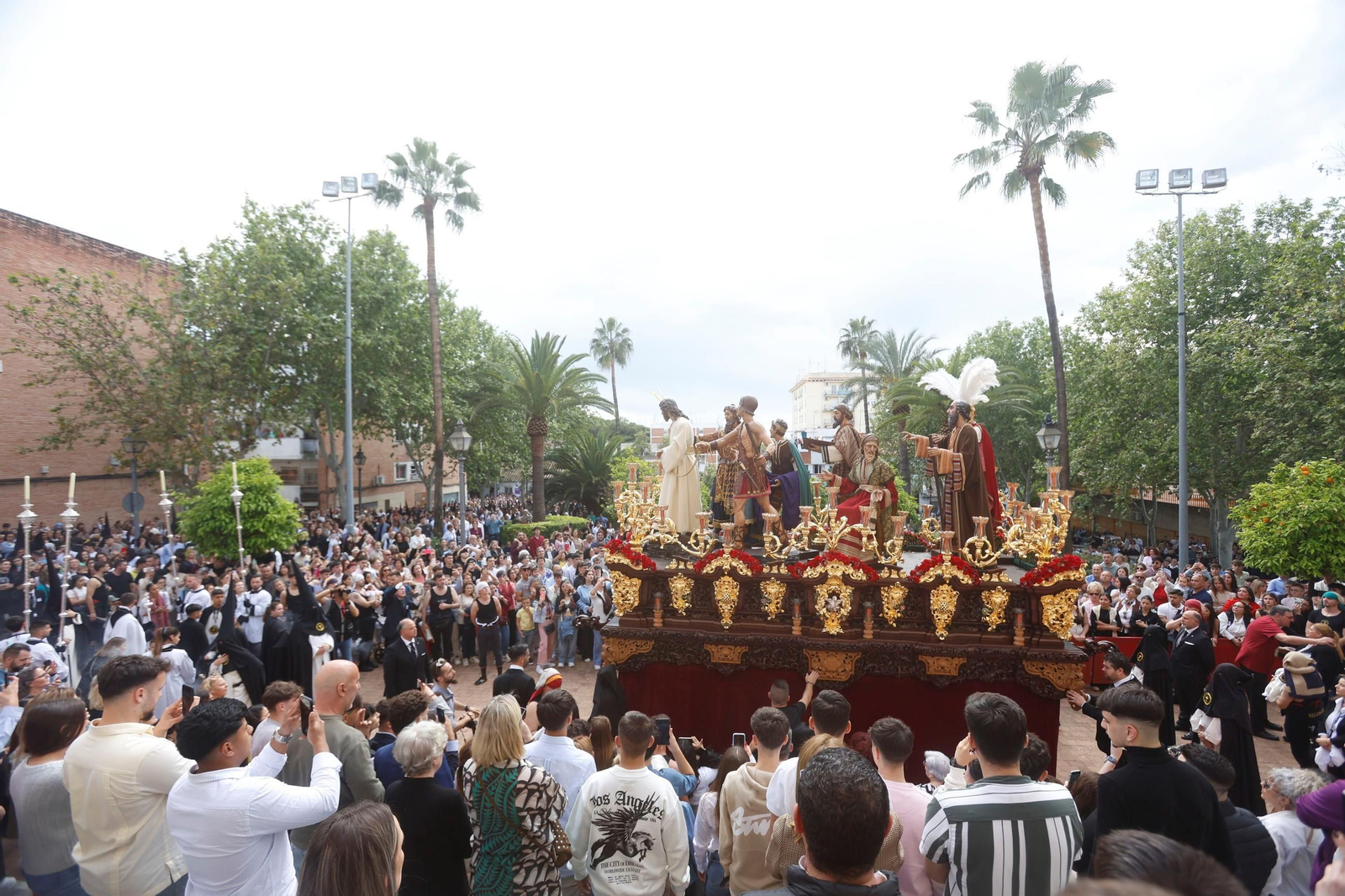 La procesión del Amor en este Domingo de Ramos de Córdoba, en imágenes