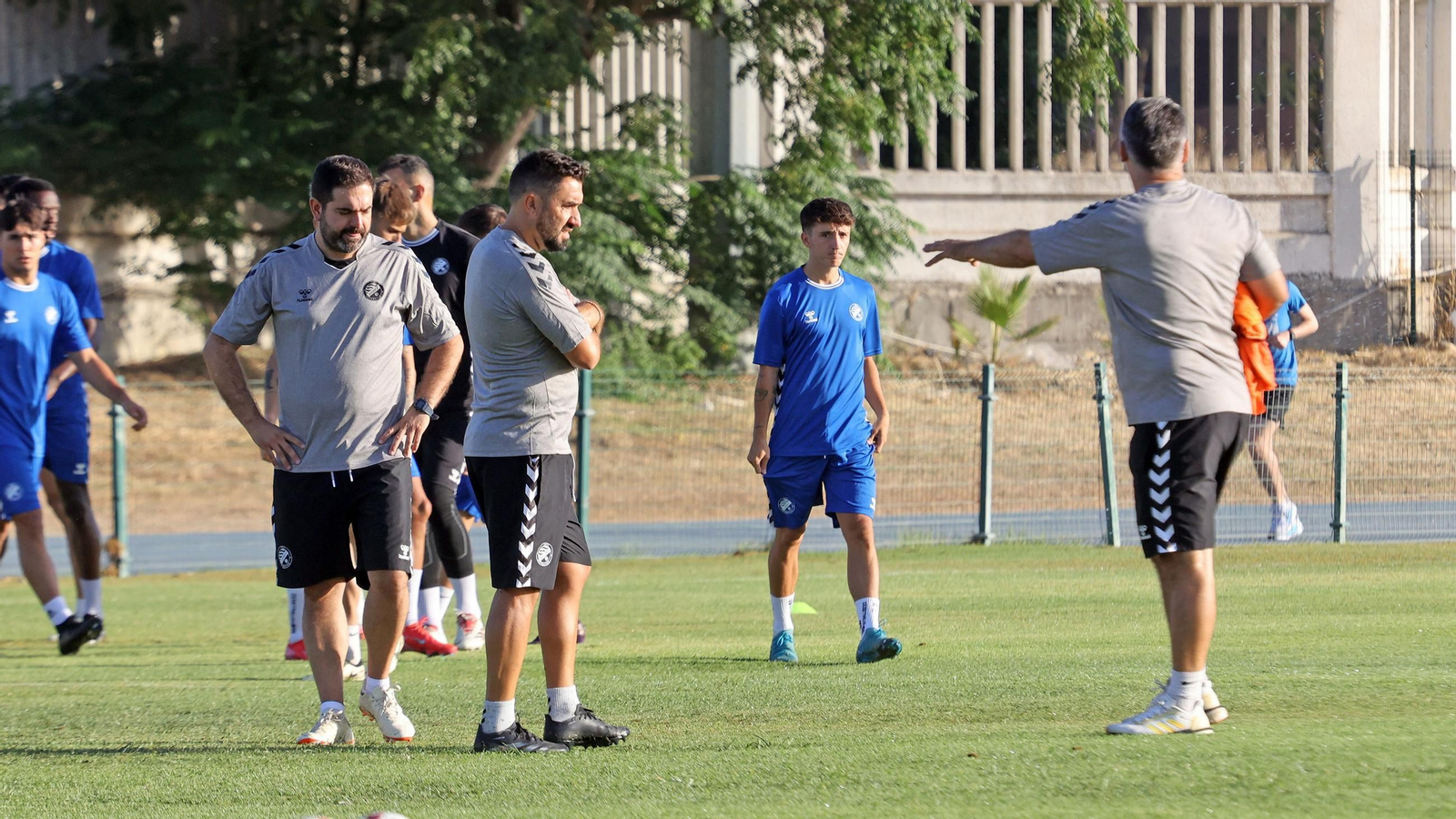 Las fotos del primer entrenamiento de la pretemporada 2025 del Xerez DFC