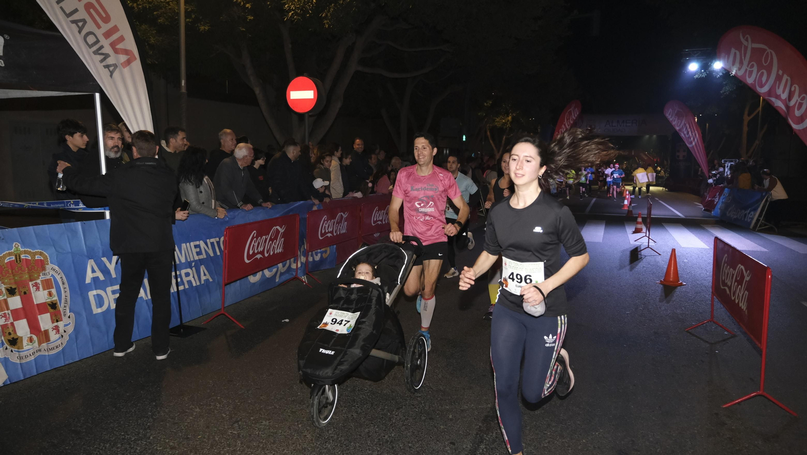 Imágenes de la XIV edición de la San Silvestre de Almería