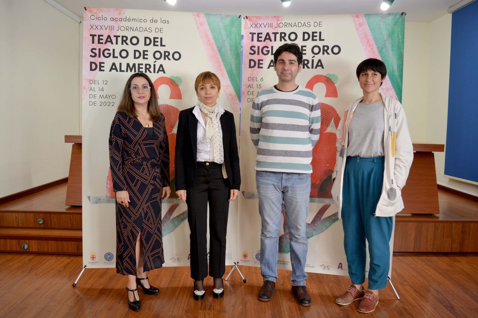 María del Mar Ruiz, Elisa Álvarez y Antonio García durante la presentación del Ciclo Académico.