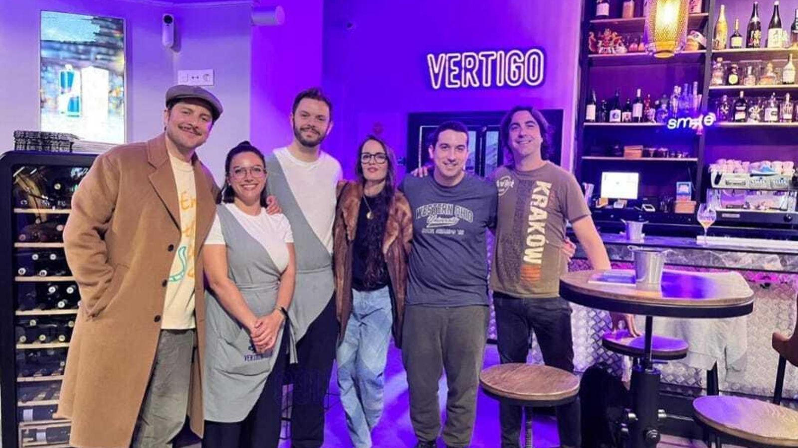 Manuel Carrasco y Vega, junto al equipo de Vértigo Manuel Carrasco y Vega, junto al equipo de Vértigo