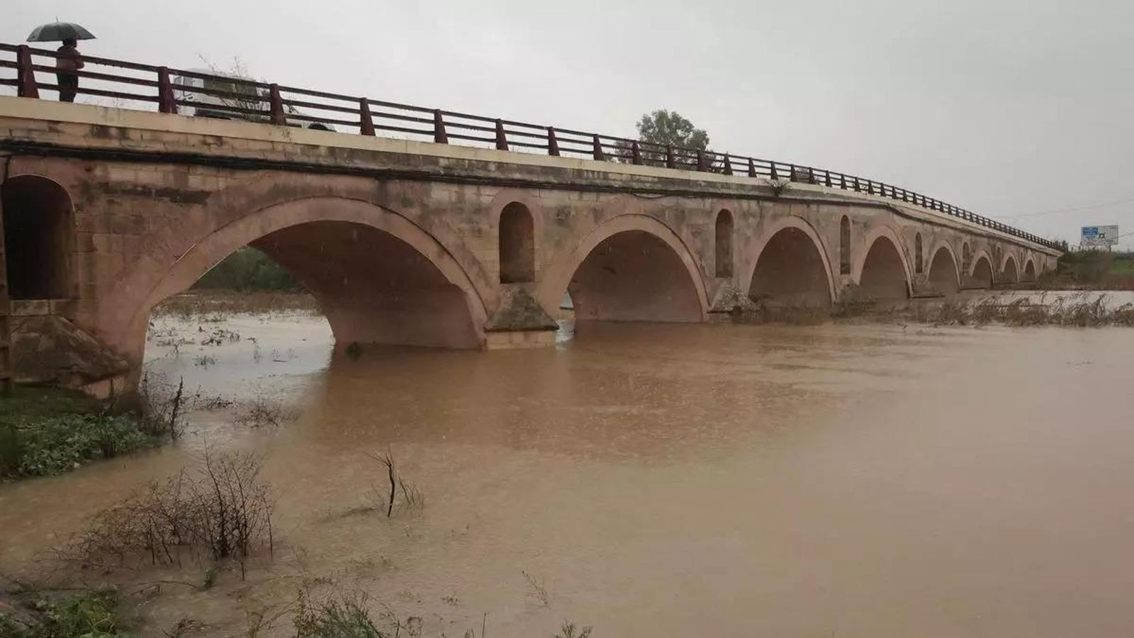 El río Guadalete, a su paso por Jerez, un día de fuertes lluvias El río Guadalete, a su paso por Jerez, un día de fuertes lluvias