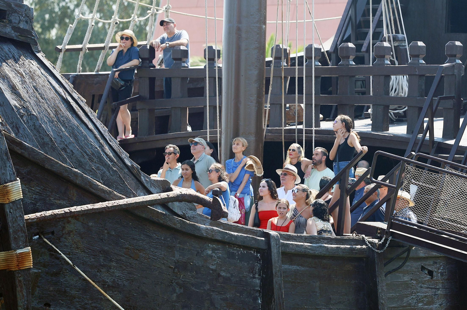 Imágenes de la Jornada de Puertas Abiertas del Muelle de las Carabelas con motivo del 3 de agosto