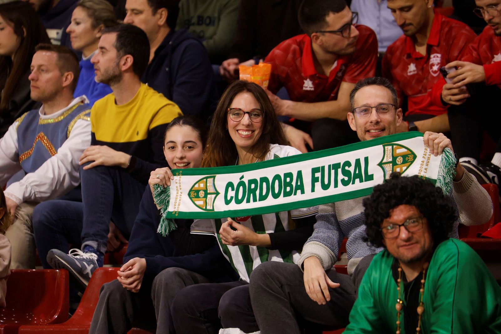 Las mejores fotos del ambiente en Vista Alegre para el Córdoba Futsal - O Parrulo Ferrol