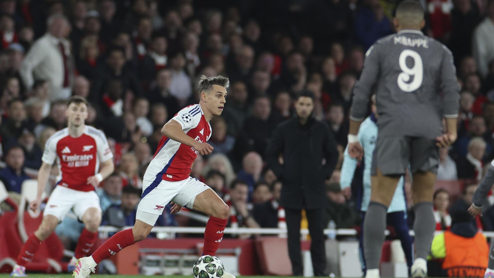 Las mejores fotos del Arsenal - Real Madrid