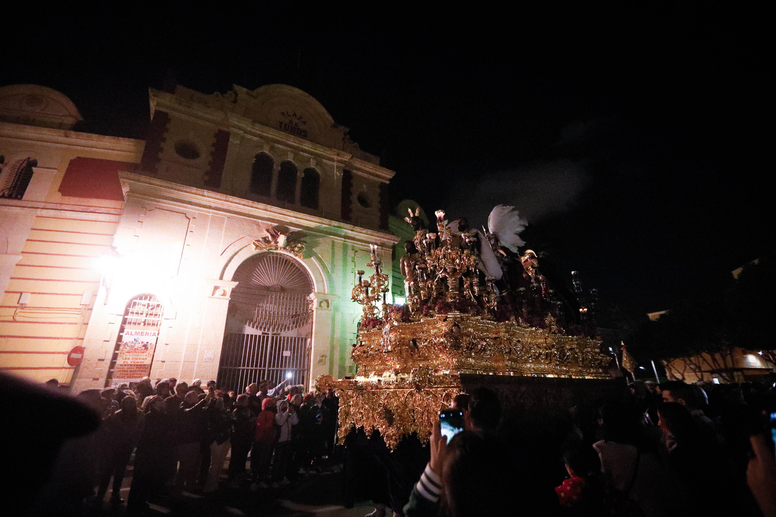 Las mejores fotos de la procesión de La Macarena en Almería