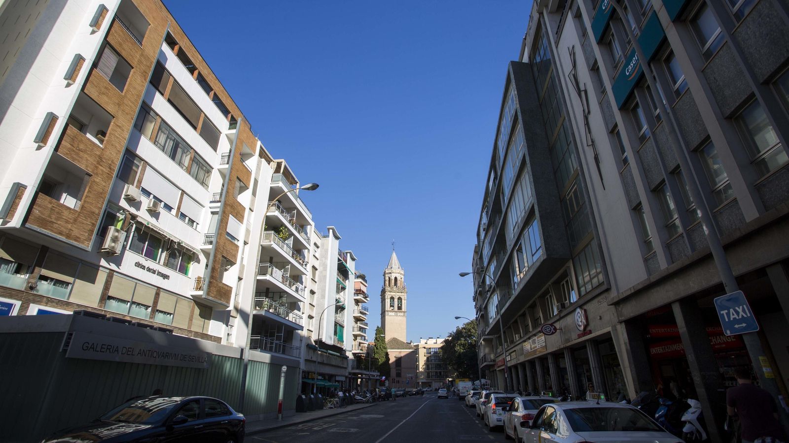 Bloque de pisos en la calle Imagen.