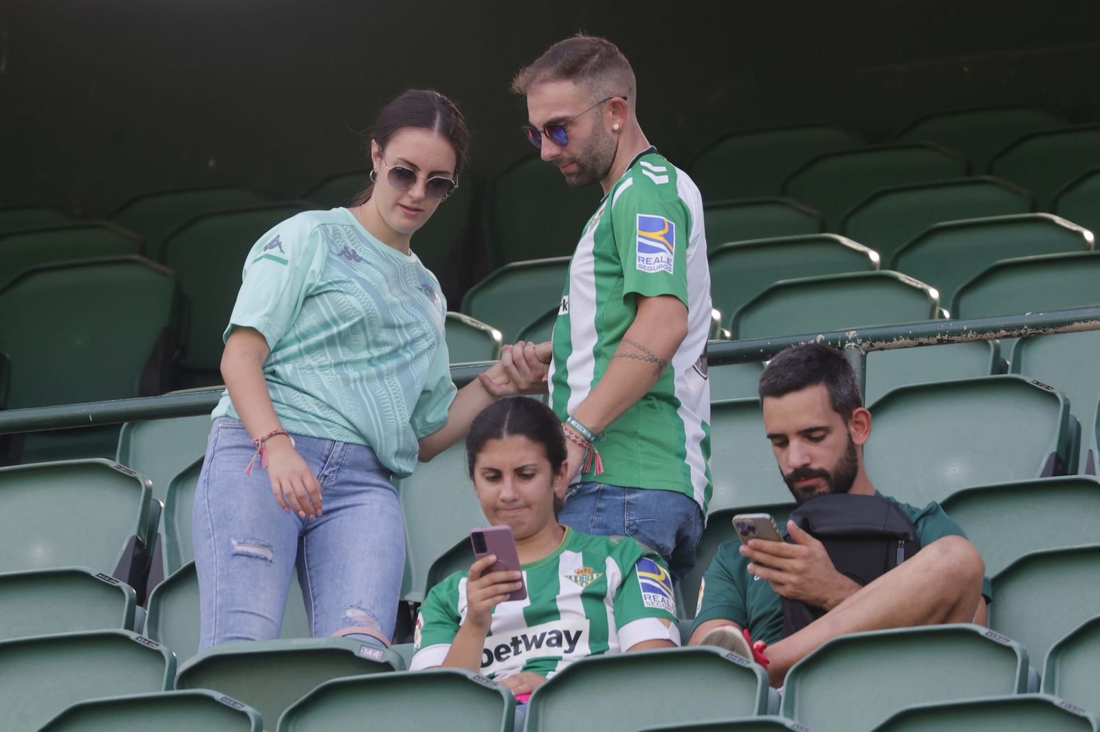 Búscate en las gradas del Villamarín