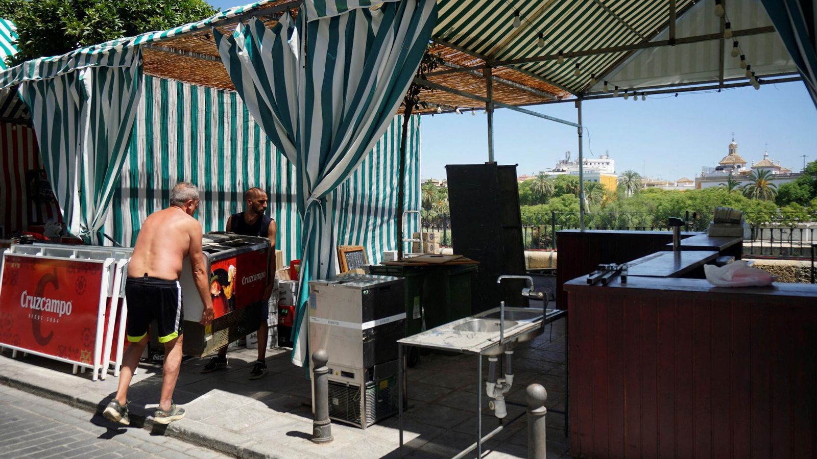 Últimos preparativos de la Velá