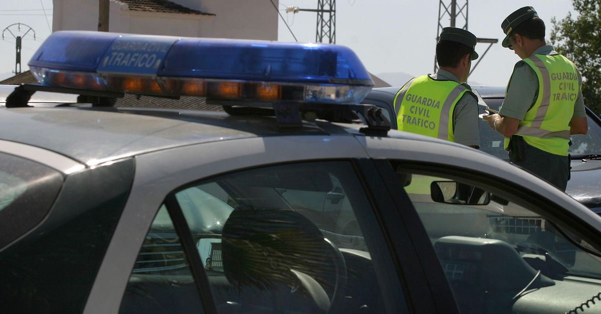 Se abalanza sobre el dueño de un bmw para robarle el coche y huir con él